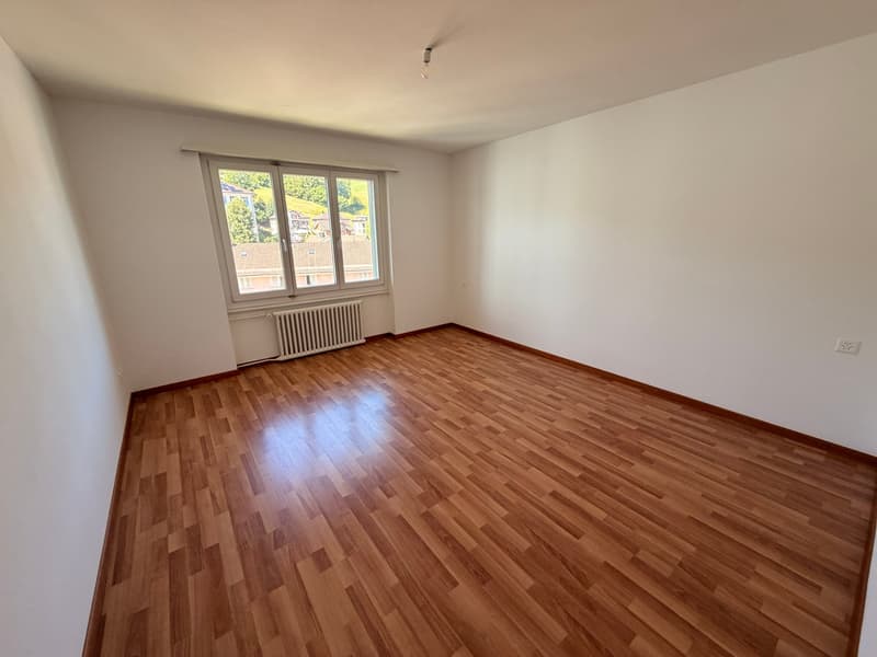 Helle 4-Zimmer-Wohnung mit Balkon und schöner Aussicht in Herisau (5)