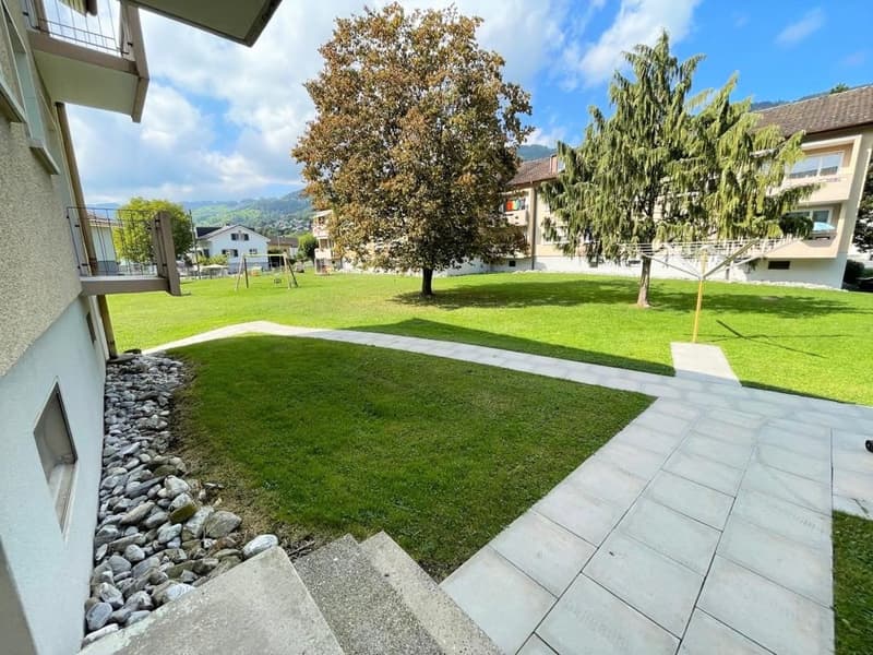 Helle 4-Zimmer-Wohnung mit Balkon und Bergblick in Rebstein (9)