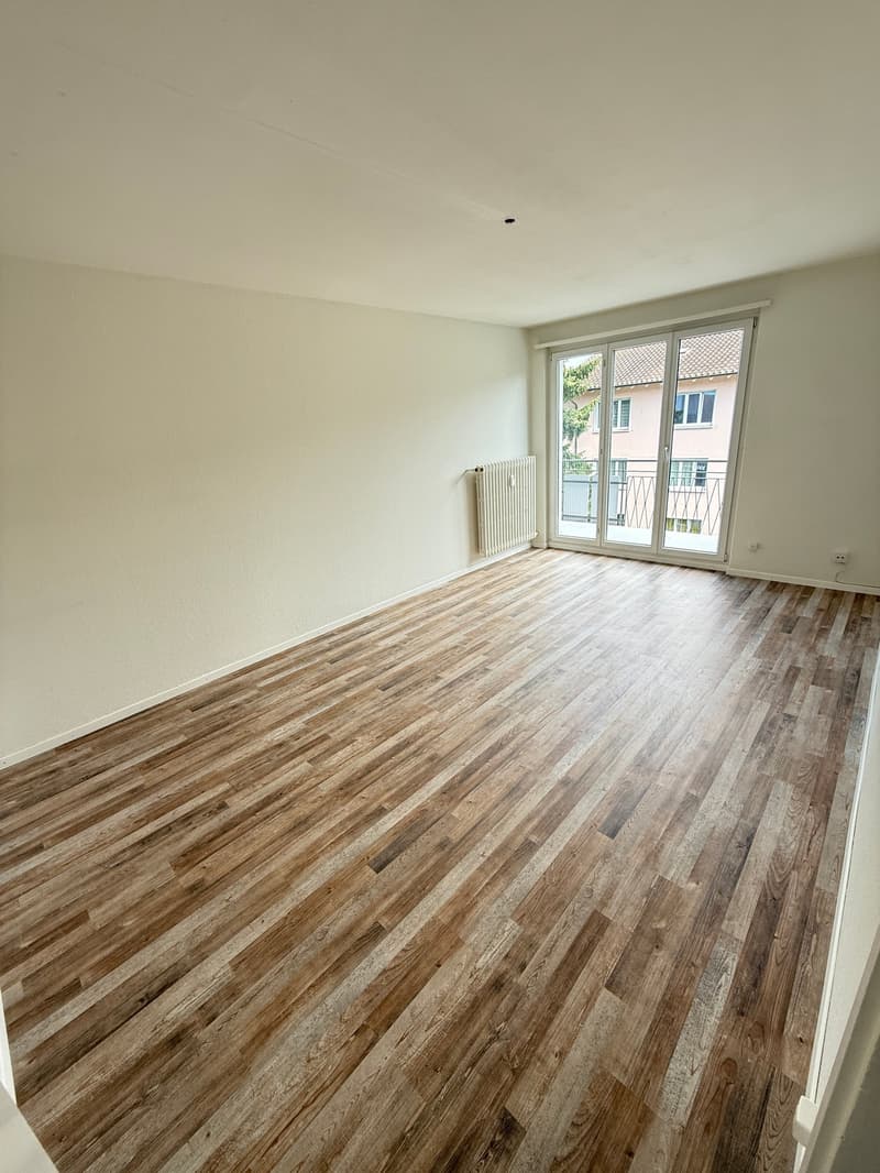 Helle 2.0 Zimmerwohnung mit Balkon im Zentrum von Rorschach! (3)
