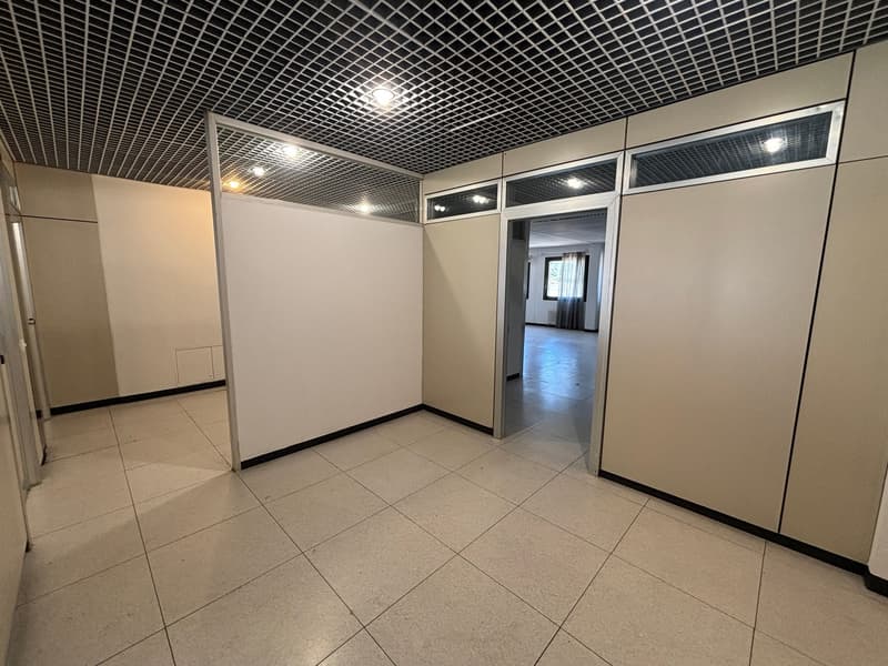 AFFITTASI A CADENAZZO SPAZIO COMMERCIALE DI CA. 78 mq (4)