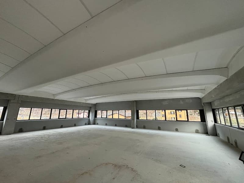 Zu vermieten in Cresciano: Neubau-Halle (9)