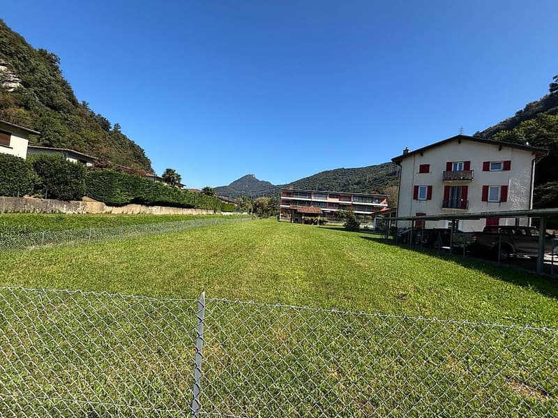 VENDESI STABILE A REDDITO CON TERRENO EDIFICABILE - BARBENGO (3)