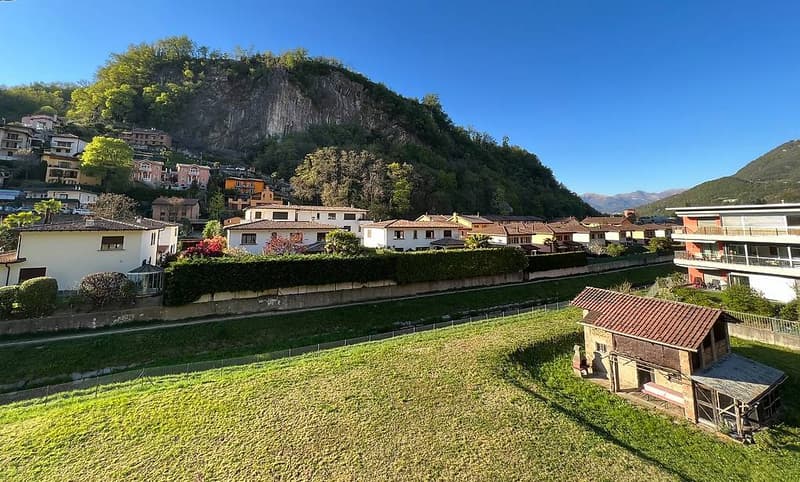 VENDESI STABILE A REDDITO CON TERRENO EDIFICABILE - BARBENGO (4)
