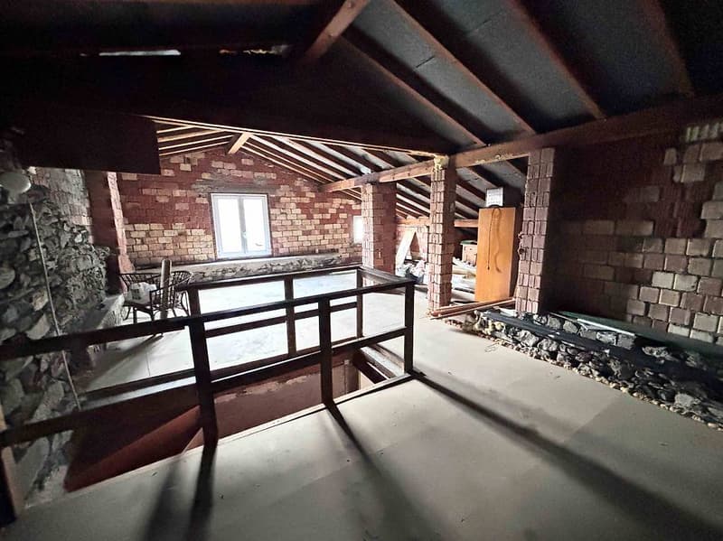 VENDESI CASA UNIFAMILIARE - GNOSCA (BELLINZONA) (9)