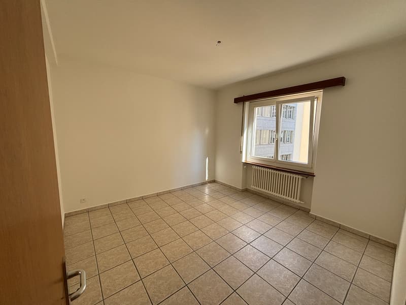 AFFITTASI LUMINOSO APPARTAMENTO DI 2.5 LOCALI - BELLINZONA CENTRO (9)