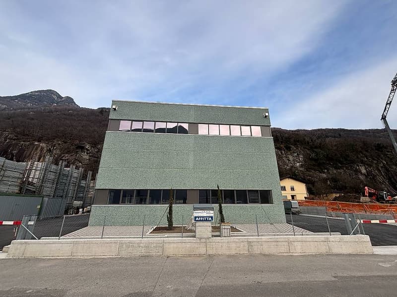 AFFITTASI A CRESCIANO CAPANNONE DI NUOVA COSTRUZIONE (6)