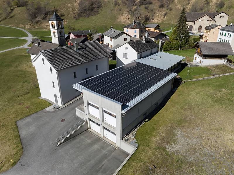 AFFITTASI A MESOCCO SPAZI ARTIGIANALI/DEPOSITI (1)