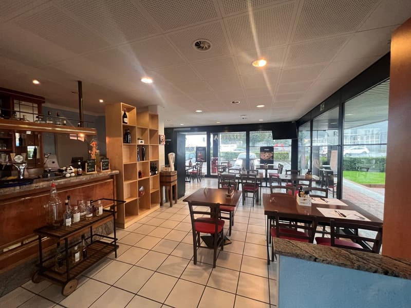 AFFITTASI A CADENAZZO RISTORANTE DI CA. 282 mq (4)