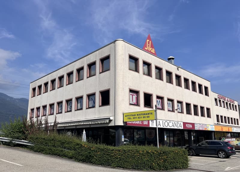 AFFITTASI A CADENAZZO RISTORANTE DI CA. 282 mq (1)