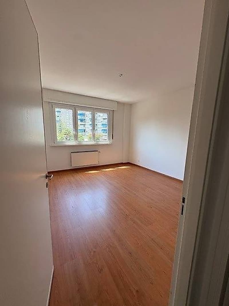 2.5-room apartment on the 1st floor (6)
