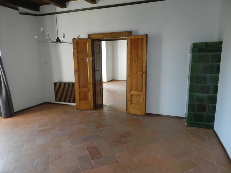 Large attic in a period villa in Gravesano (6)