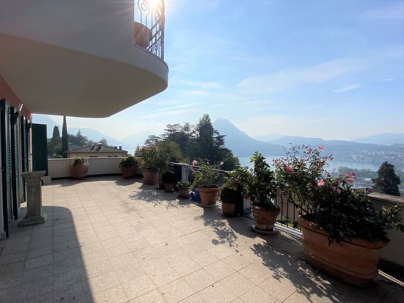 grande terrazza / große Terrasse / large terrace