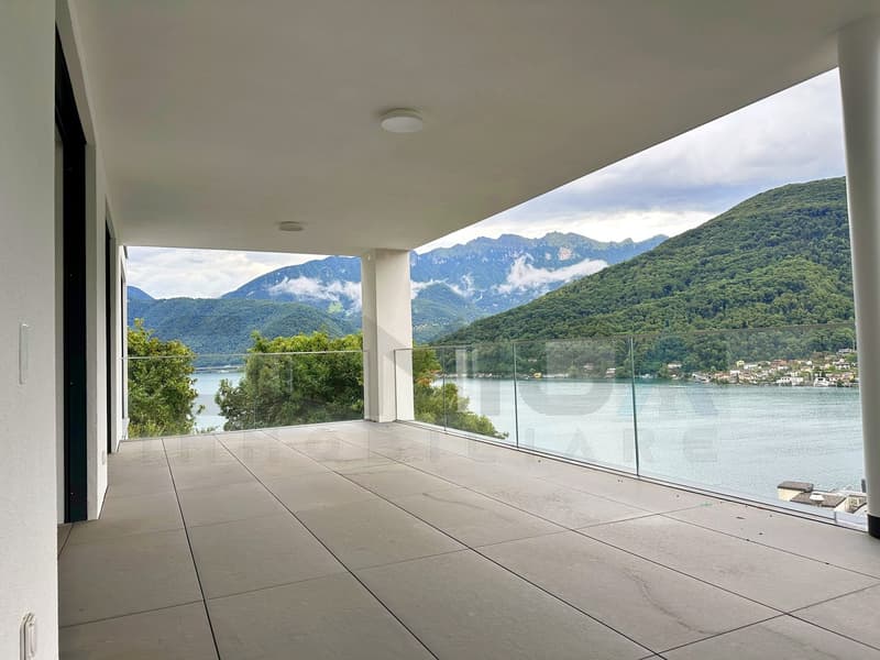 VICO MORCOTE Neue moderne Villa 7.5 Lokale mit Seeblick (2)