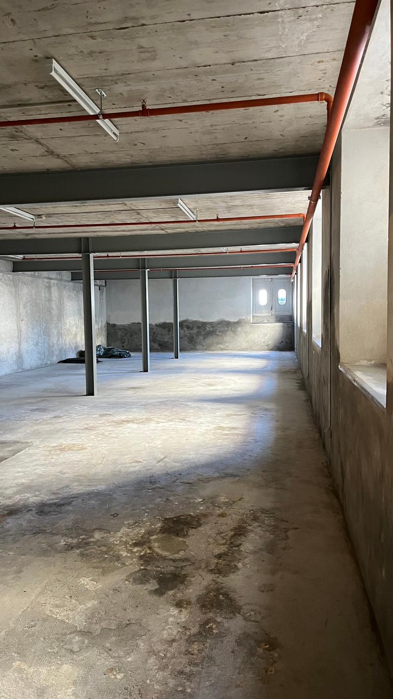 Deposito/Magazzino di 165 mq con parcheggio a Balerna (3)
