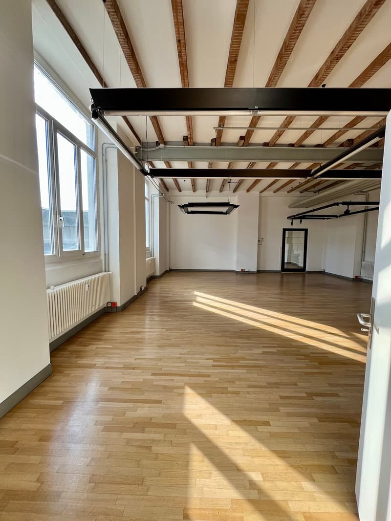 Modern office in strategic location in Balerna (6)
