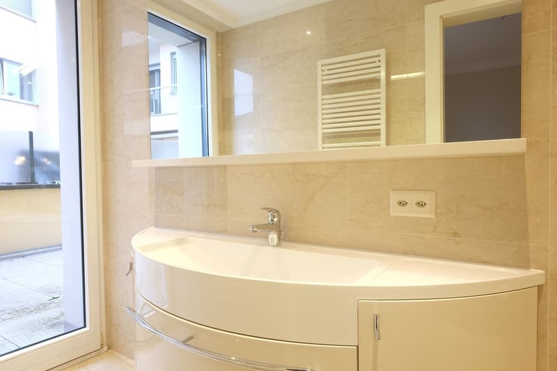 Location d'un appartement de haut standing, lungolago de Lugano, 2e étage (5)