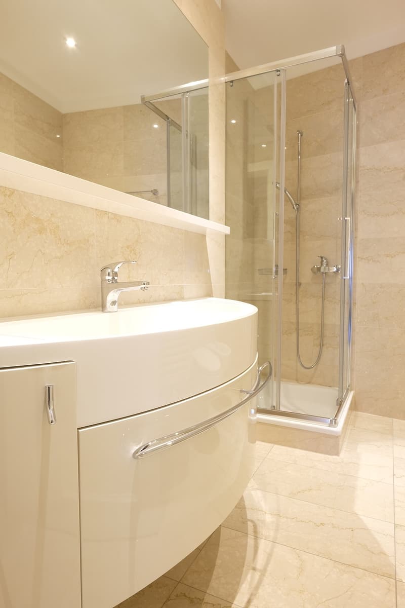 Location d'un appartement de haut standing, lungolago de Lugano, 2e étage (12)