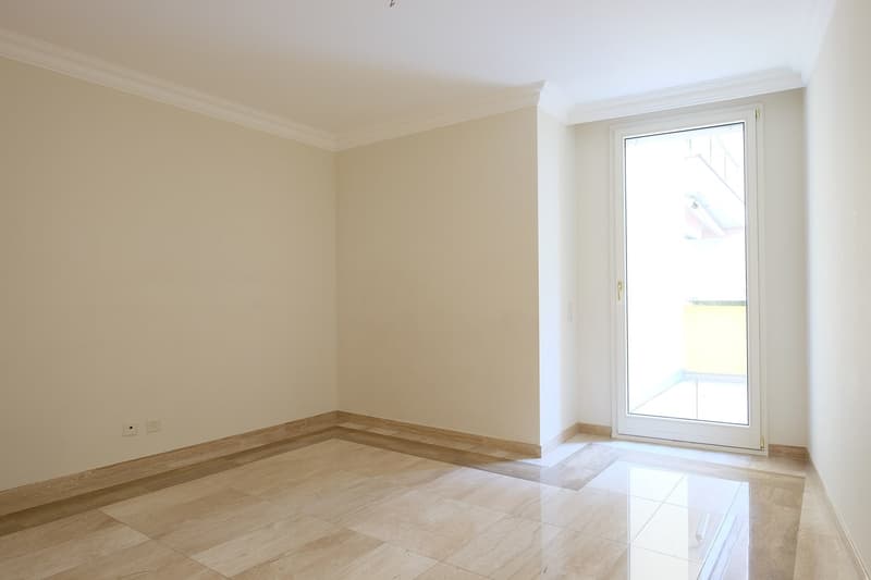 Location d'un appartement de haut standing, lungolago de Lugano, 2e étage (11)