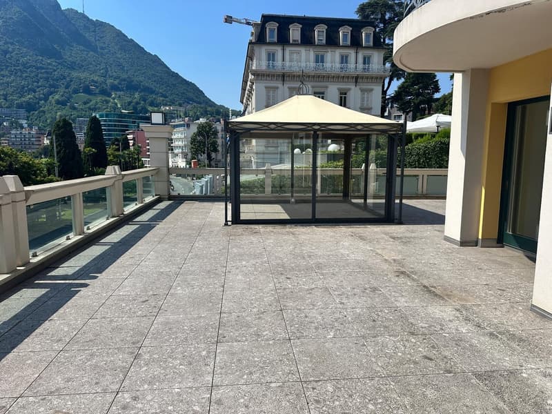 Affittasi appartamento di alto standing, lungolago Lugano al 3° Piano (6)