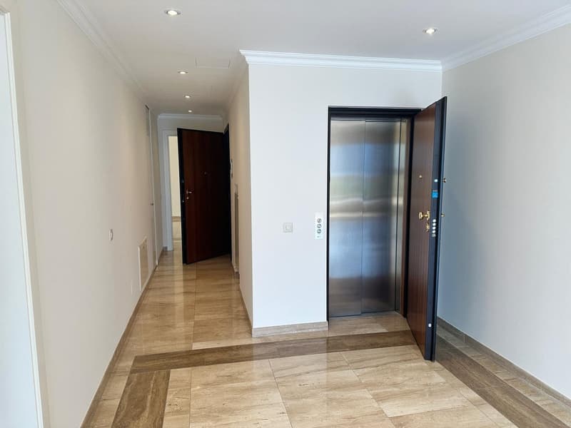 Affittasi appartamento di alto standing, lungolago Lugano al 3° Piano (7)