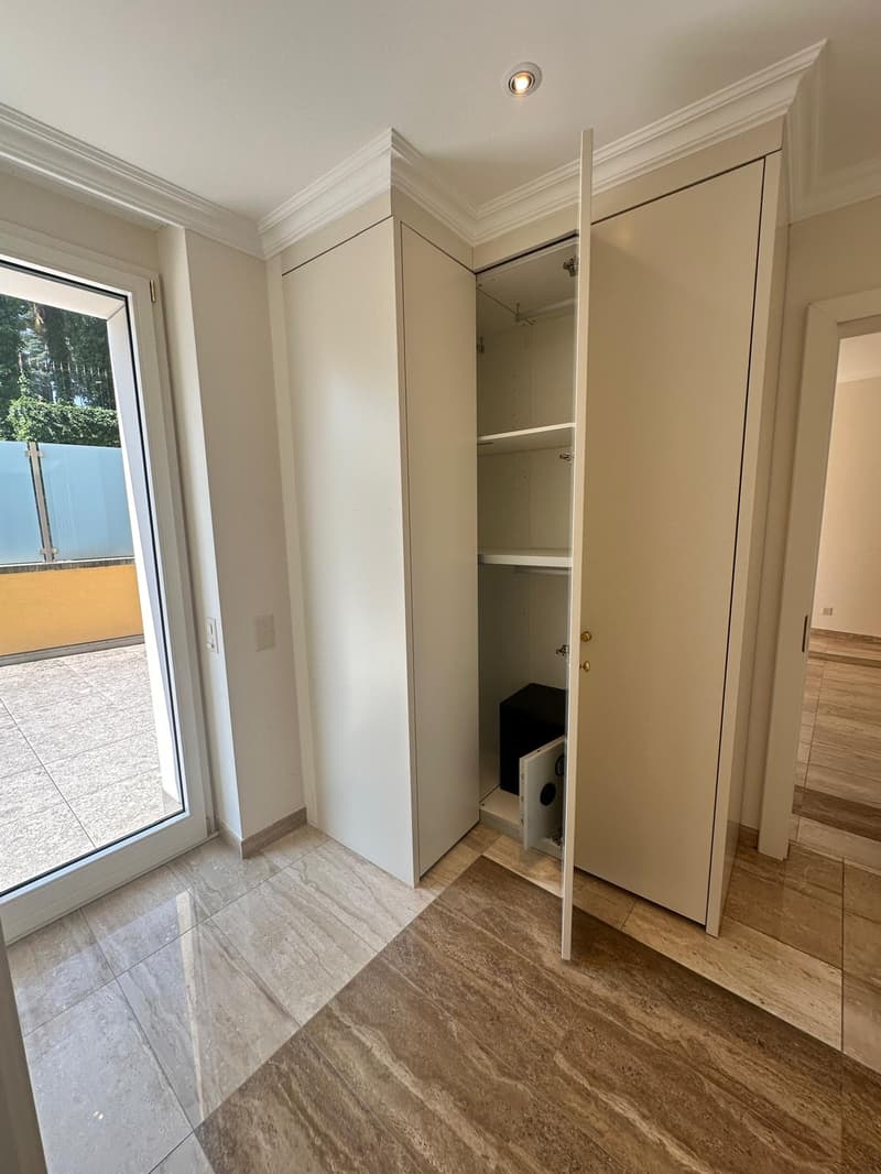 Affittasi appartamento di alto standing, lungolago Lugano al 3° Piano (25)