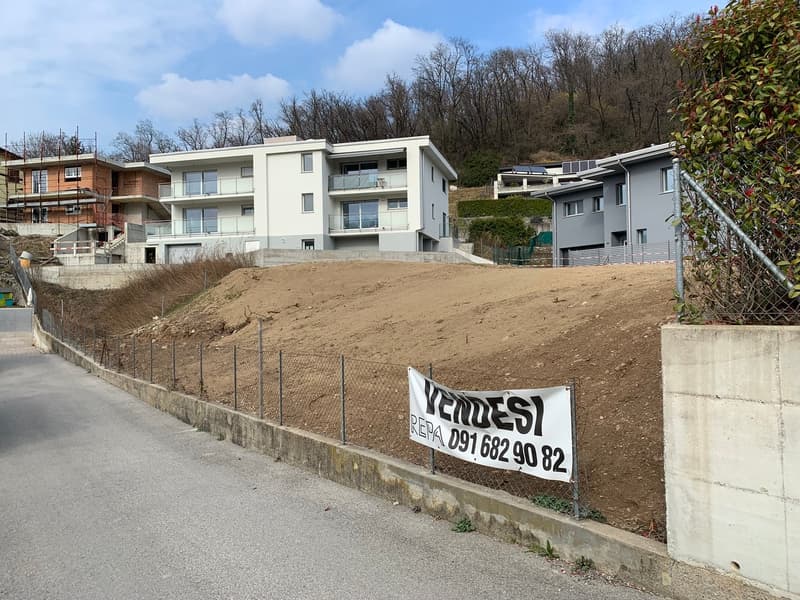 Vente de terrain constructible à Arzo (3)