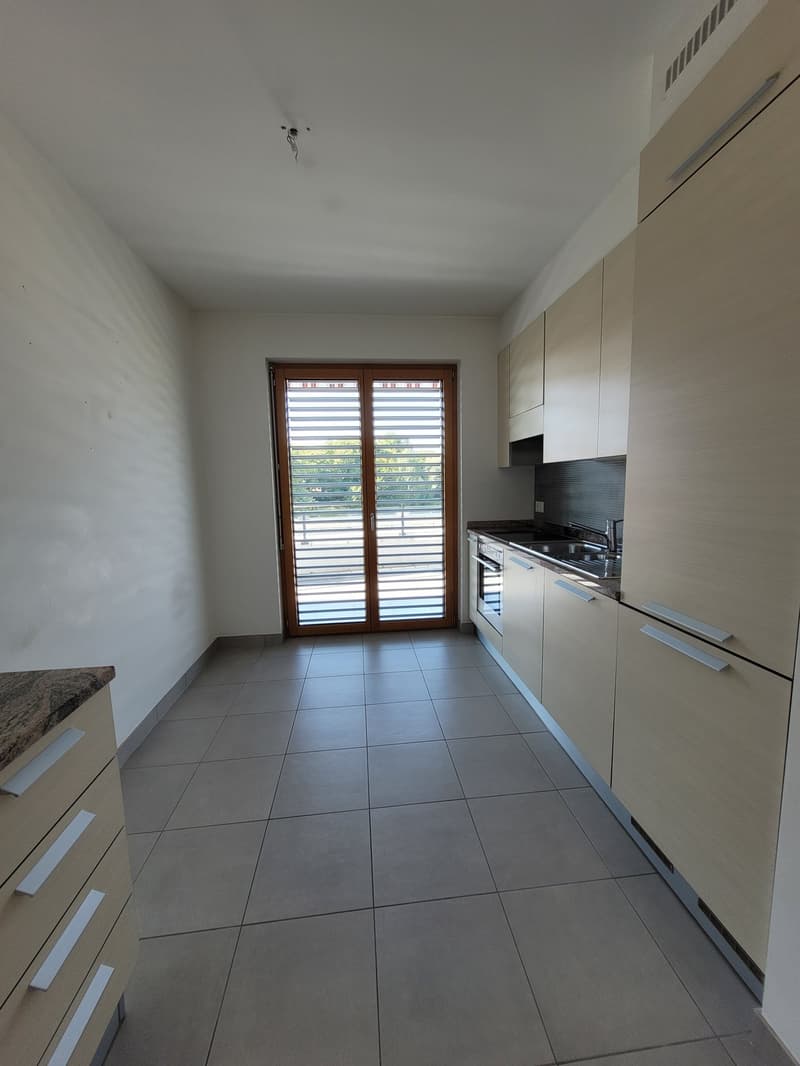 Appartement lumineux de 4,5 pièces avec balcon à Mendrisio (5)