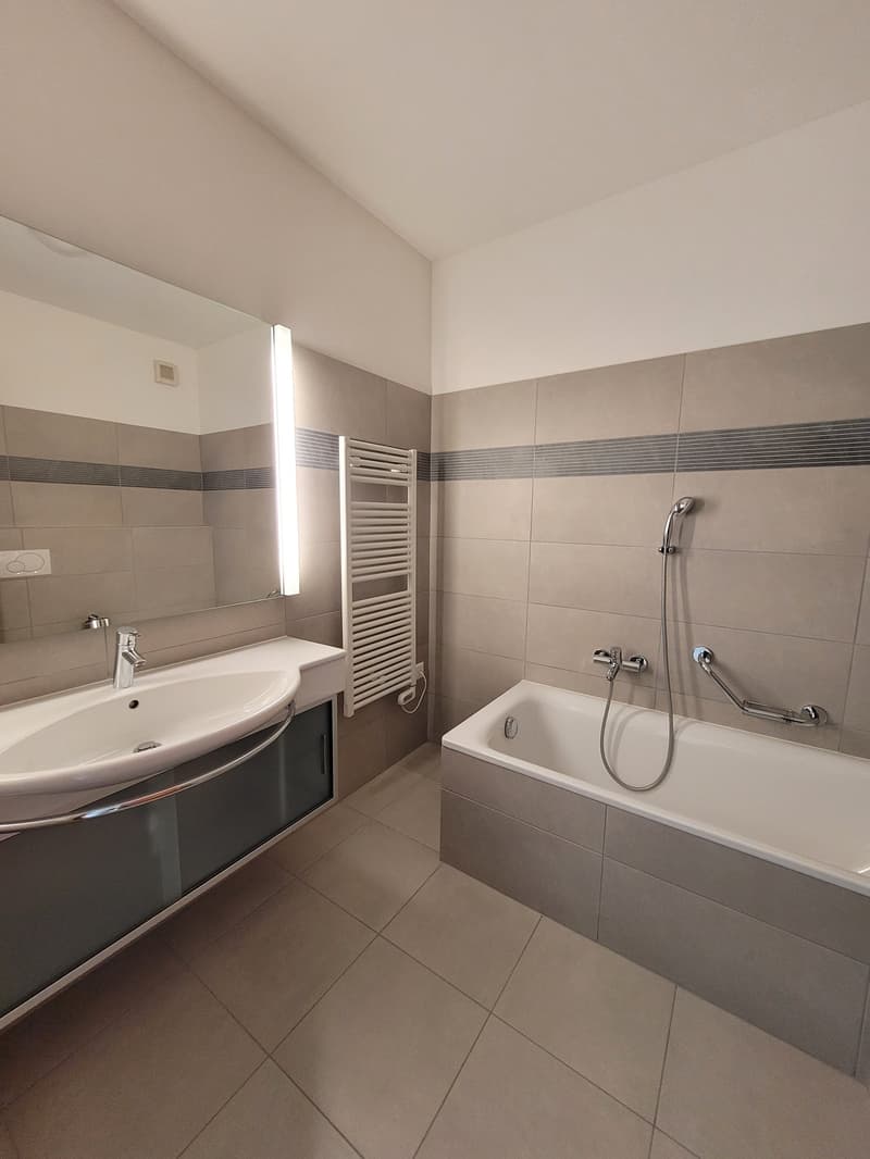 Appartement lumineux de 4,5 pièces avec balcon à Mendrisio (8)