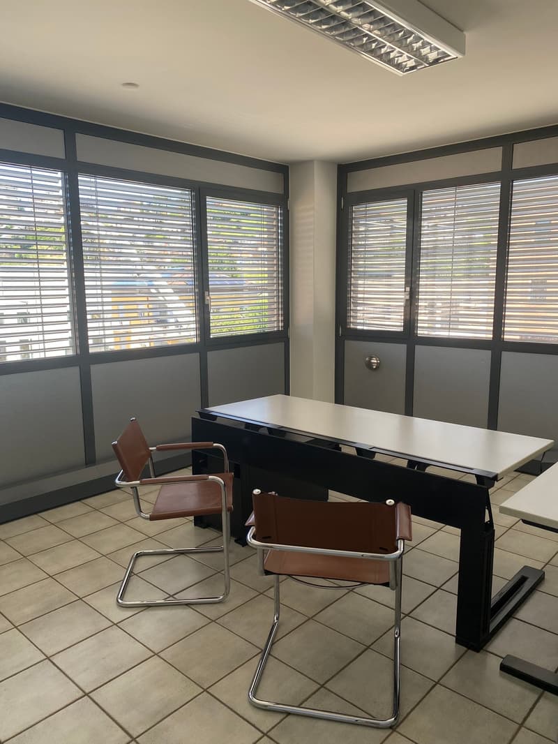 Ufficio di 4 locali in affitto a Balerna-Via Sottobisio 30 (6)