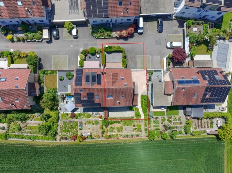 Es Ruumwonder am Rand vo de Landwirtschaft: 5 ½-Zemmer Doppel-Eifamiliehuus (2)