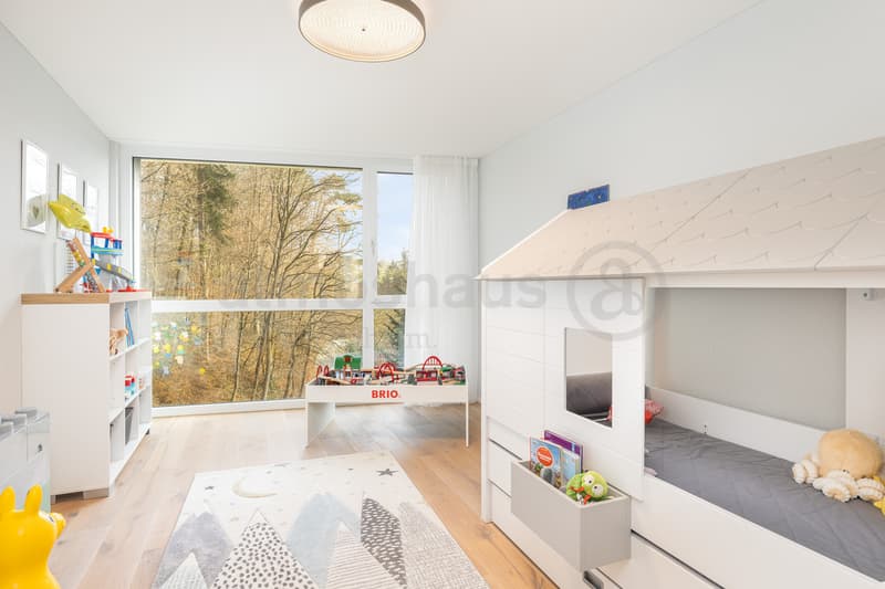 Casa dei sogni sul lago di Brienz con appartamento 3.5 locali, ascensore e panorama! (8)