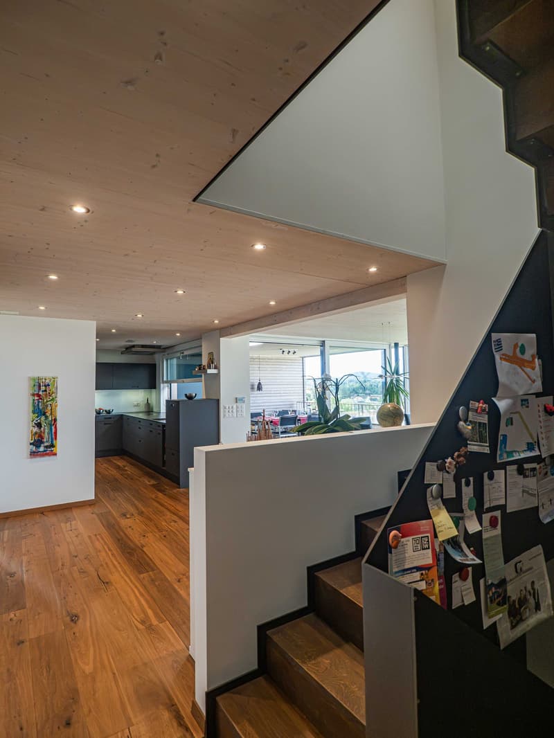 Architektur, Aussicht und Komfort – aussergewöhnliches EFH am Chestenberg (5)