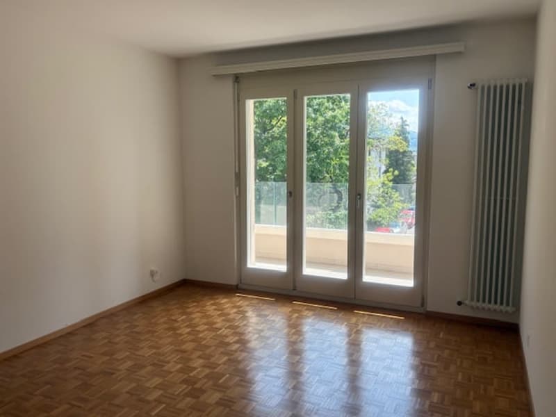 Bright 2-room apartment with balcony and panoramic view – Massagno (9)