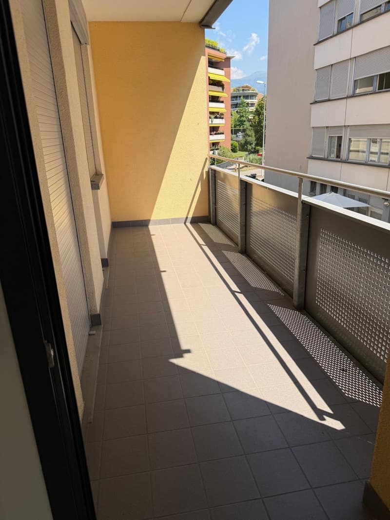 Helles 4.5-Zimmer-Apartment mit Balkon in Lugano – sofort verfügbar (11)