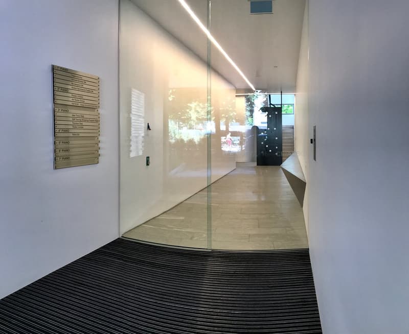 Modernes Büro von 75 m² zur Miete in Chiasso (2)
