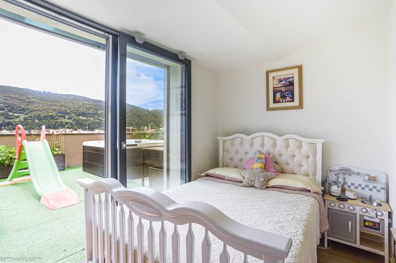 VACALLO – PENTHOUSE EXCLUSIF AVEC TERRASSES PANORAMIQUE ET JACUZZI DANS UN EMPLACEMENT PRESTIGIEUX (12)