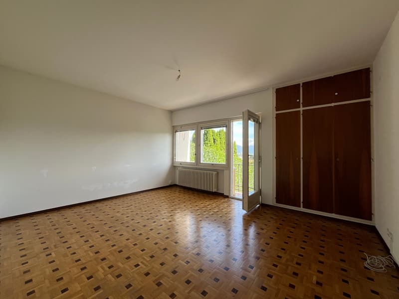 STABIO – EINGEBETTET IN DIE GRÜNE LAGE DER WEINBERGE, EIN BAUHAUS-INSPIRIERTES DOMIZIL (10)