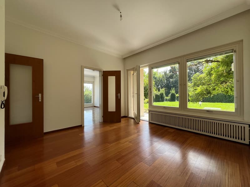 STABIO – UMGEBEN VON WEINBERGEN, EIN BAUHAUS-INSPIRIERTES DOMIZIL (8)