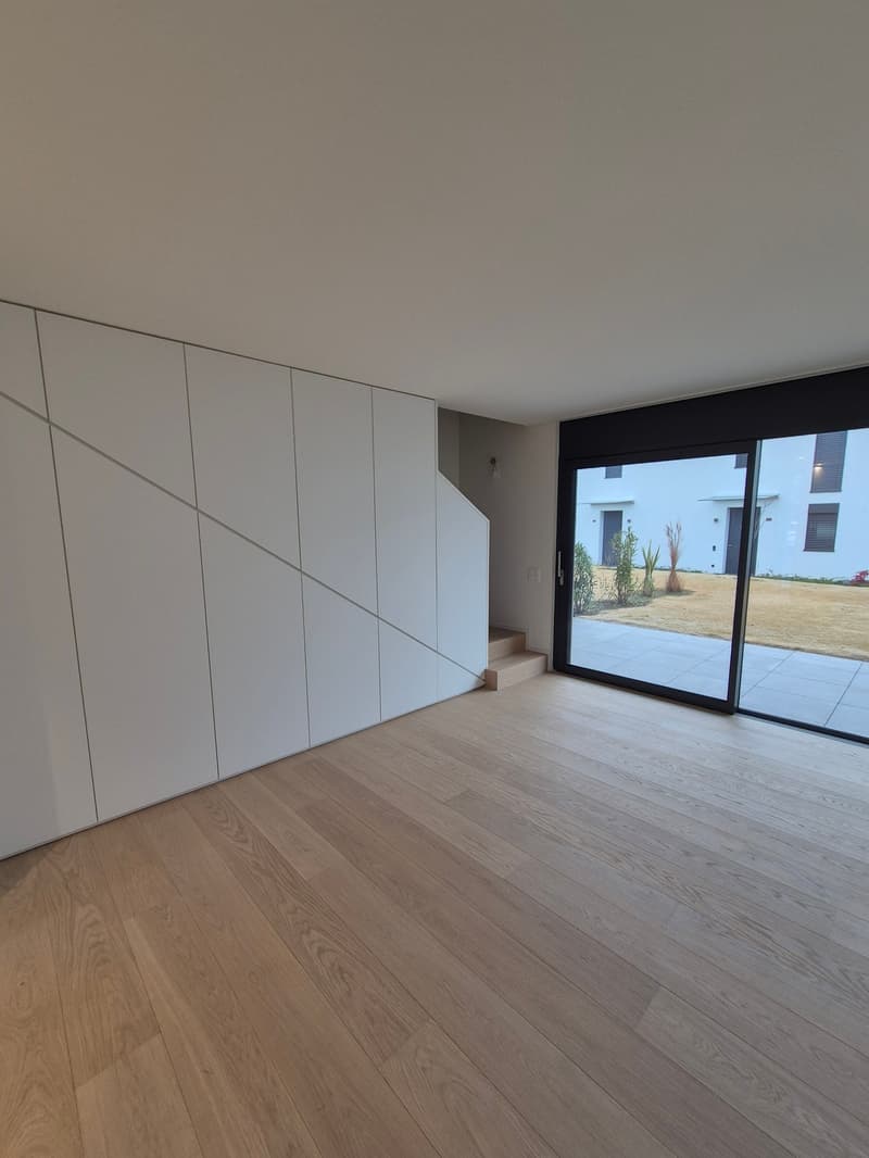 Maison moderne avec piscine à Caslano - disponible immédiatement (8)