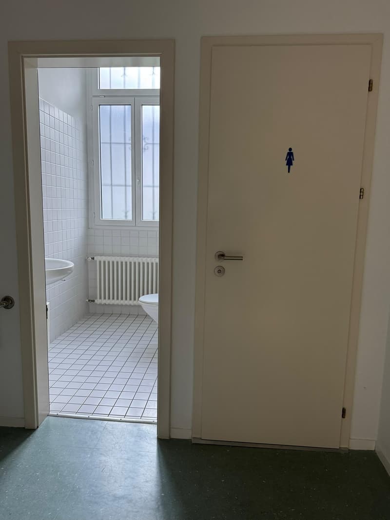 Ufficio spazioso a Biasca (6)