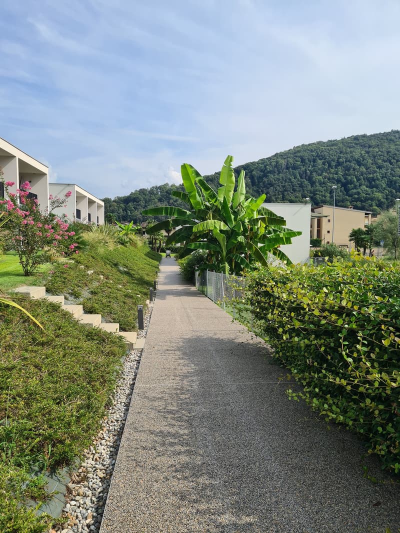 Moderne Villa mit Pool in Caslano - sofort verfügbar (2)