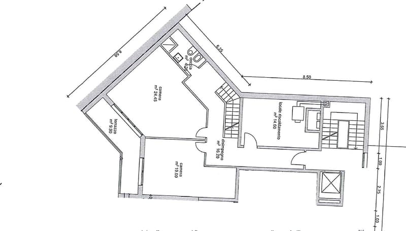 main room, staircase, 2 bedrooms, 2 bathrooms, 2 storage rooms