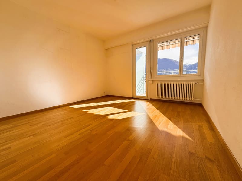 Elegant 4.5 rooms apartment on the top floor with mountain view (7)
