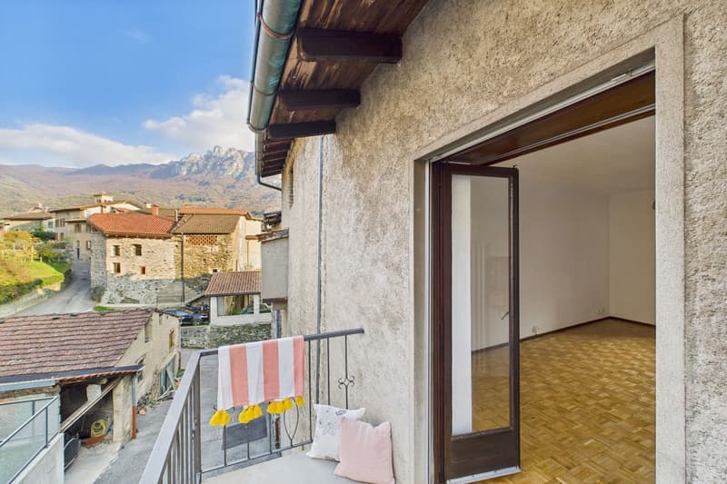 Casa ticinese, anche residenza secondaria, ideale come punto strategico per varie attività ! (2)