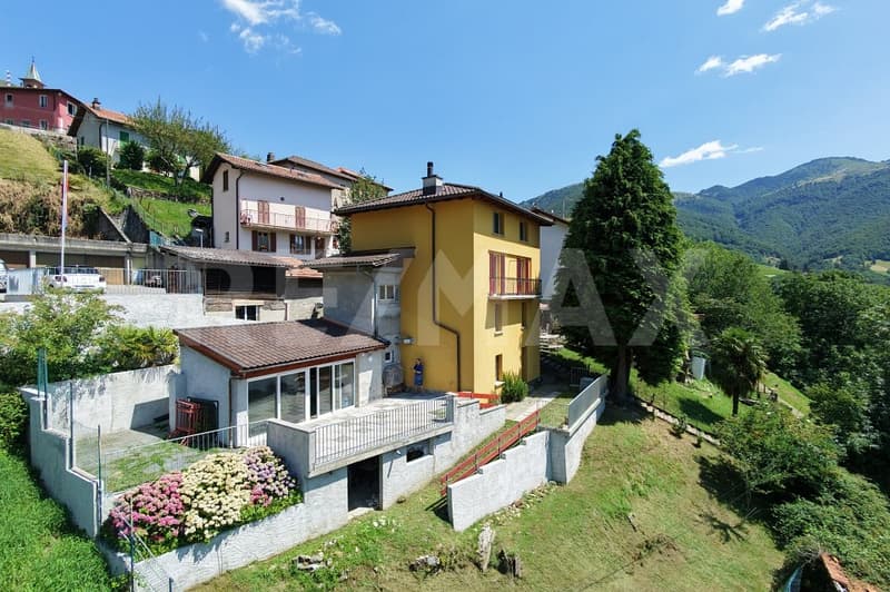 DA VENDERE - Casa indipendente con vista panoramica a Colla (1)