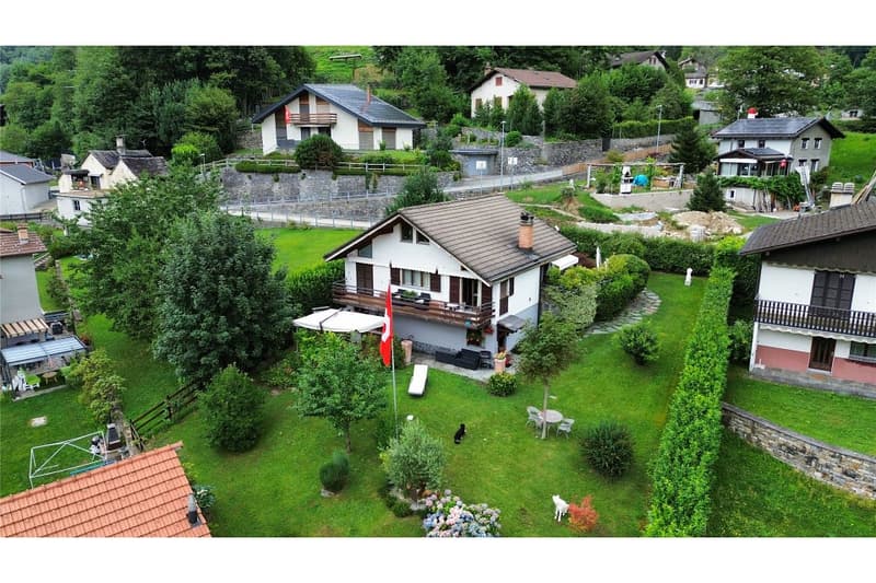 Casa unifamiliare con splendida vista immersa nella natura della valle di Blenio (2)