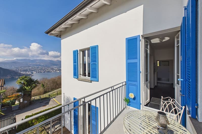 Ampio attico, splendida vista sul lago, giardino e a 25 minuti da Lugano ! (1)