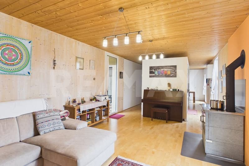 Casa unifamiliare di 4 ½ locali con appartamentino indipendente di 2 ½ locali (1)
