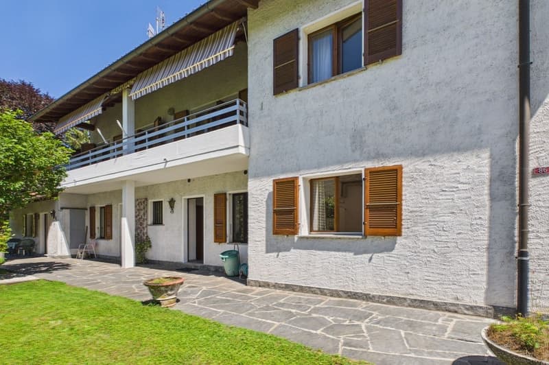 Casa unifamiliare con grottino duplex indipendente e ampio giardino (1)