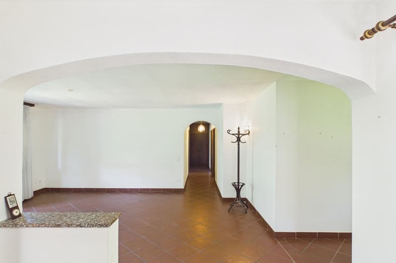Casa unifamiliare con grottino duplex indipendente e ampio giardino (2)